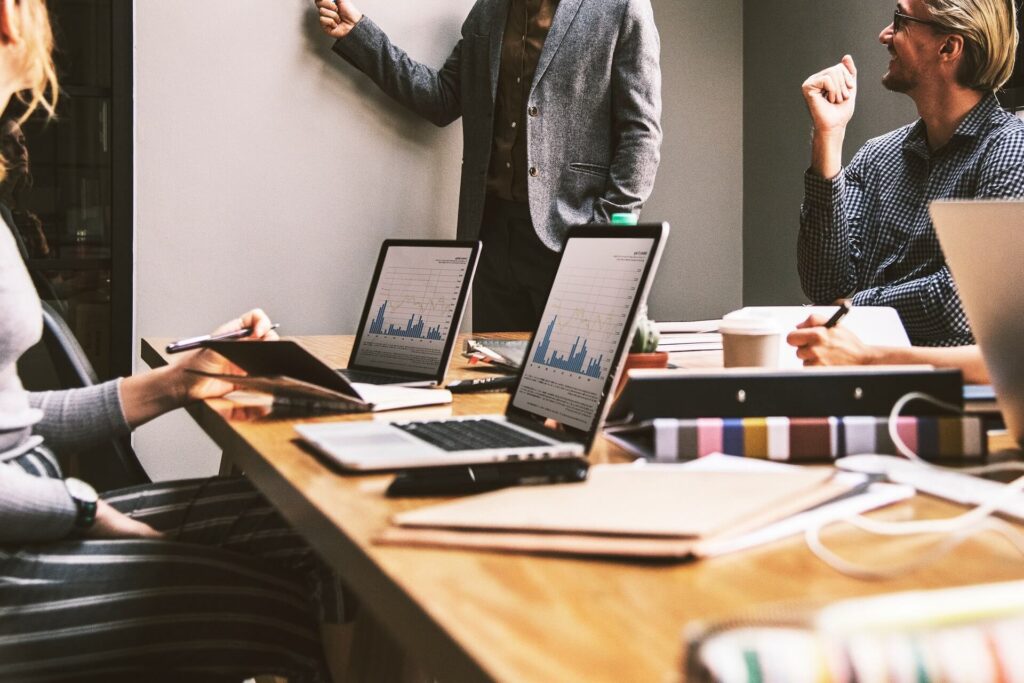 Funciones de un consultor comercial